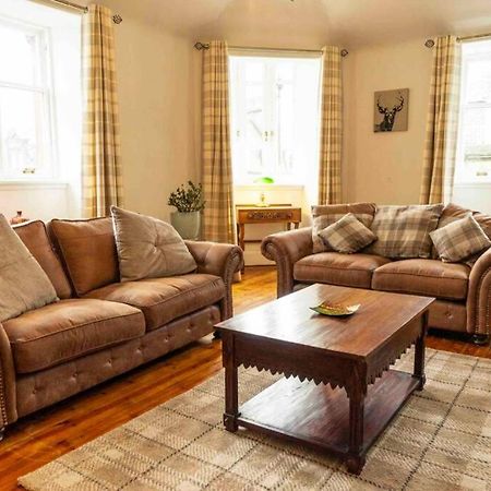 Spacious City Centre Apartment Full Of Character インヴァネス エクステリア 写真