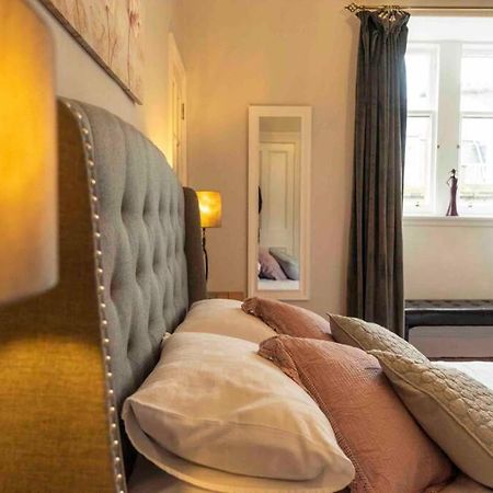 Spacious City Centre Apartment Full Of Character インヴァネス エクステリア 写真