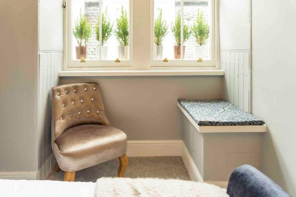 Spacious City Centre Apartment Full Of Character インヴァネス エクステリア 写真